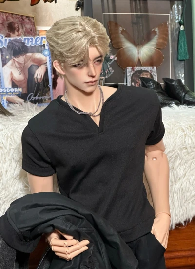BJD Clothes Slim Fit V-neck T-shirt for 75cm 77cm Size Ball-jointed Doll