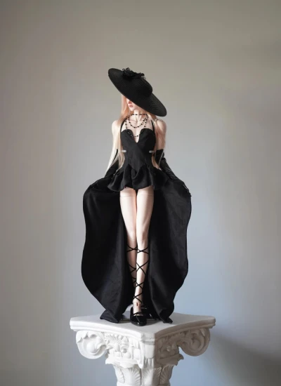 YEEVENTIDUE BJD Clothes Velvet Floor-Length Gown for DZ73/ID75 Size Ball Jointed Doll
